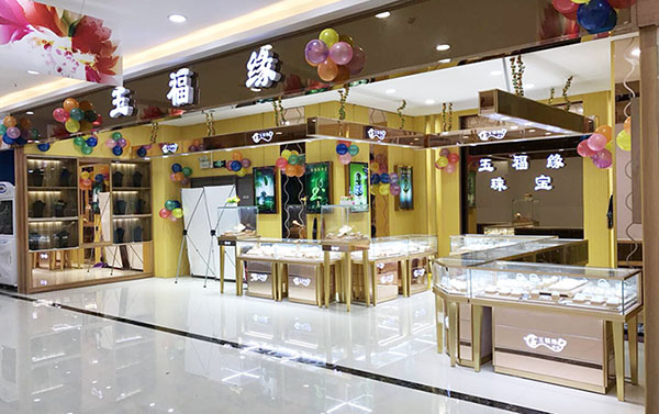 高端珠寶展柜在制作需要注意的問題 高端珠寶展柜在制作需要注意的問題