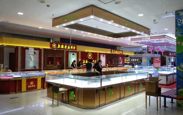 玻璃展臺展示柜選材是關鍵,不同用處選用不同材質 玻璃展臺展示柜選材是關鍵,不同用處選用不同材質