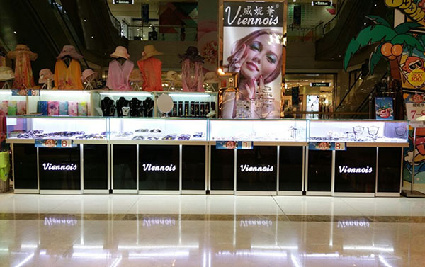 玻璃展柜都有哪些優點？為何受歡迎？