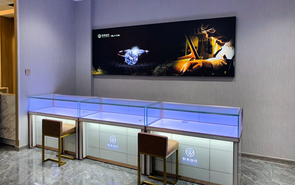 定制珠寶展示柜,鴻鈦珠寶展柜廠家,專業(yè)珠寶展柜廠 定制珠寶展示柜,鴻鈦珠寶展柜廠家,專業(yè)珠寶展柜廠